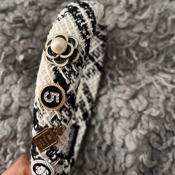 Handmade Fashion Embroidery Tweed Headband NEW - Picture 2 of 3